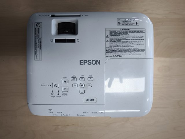 Projektor Epson EB-U04