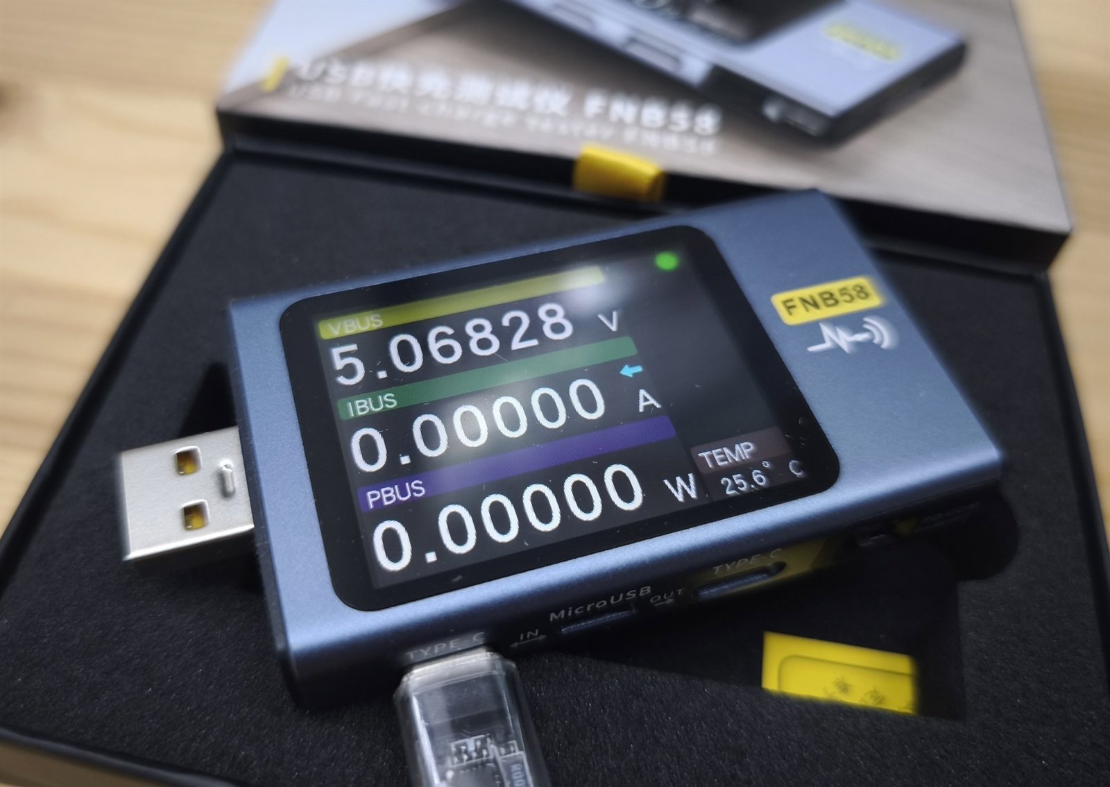 USB-tester FNIRSI FNB58