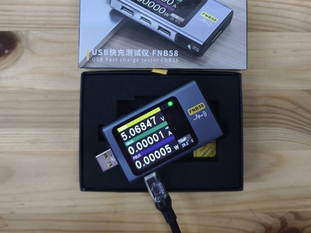USB-tester FNIRSI FNB58