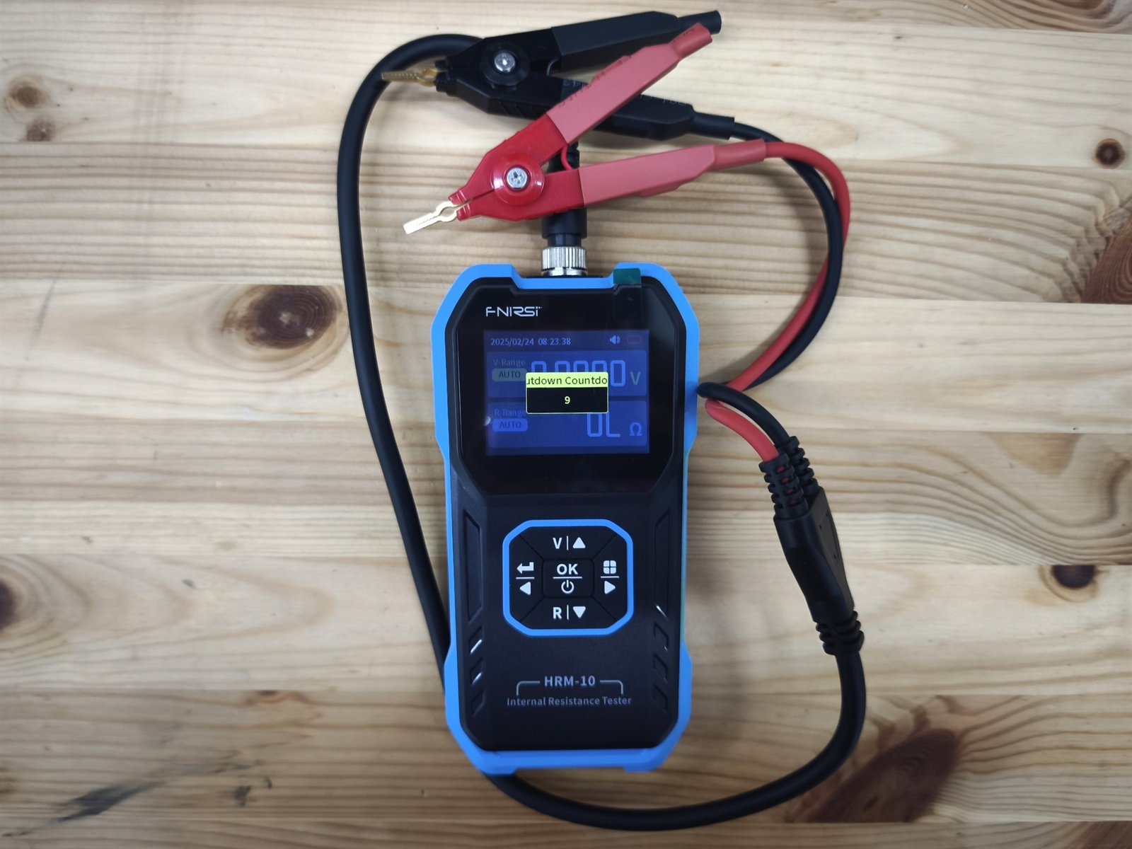Aku sisetakistuse tester FNIRSI HRM-10
