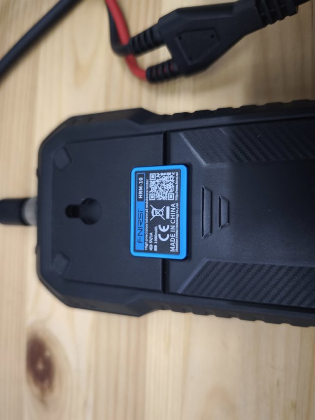 Aku sisetakistuse tester FNIRSI HRM-10