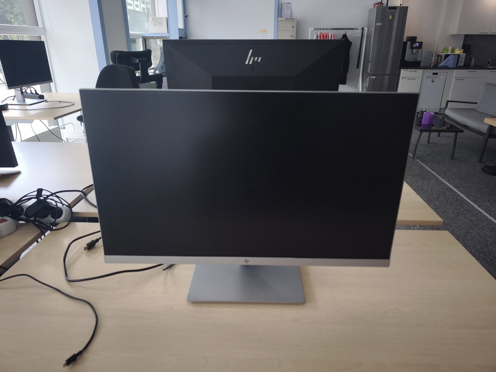 HP 24″ monitorid