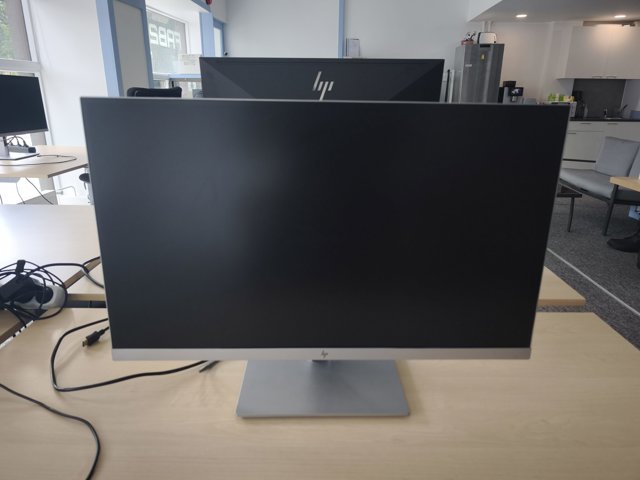 HP 24″ monitorid