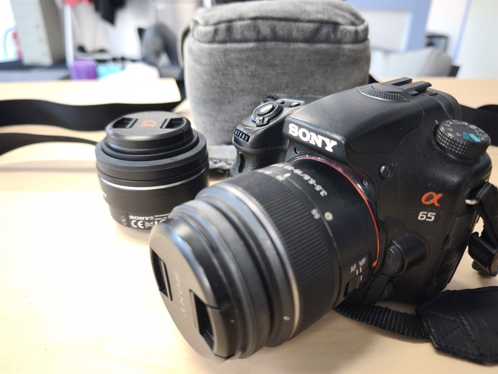 Fotoaparaat Sony Alpha A65 kahe objektiiviga