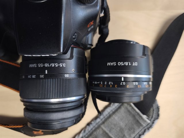 Fotoaparaat Sony Alpha A65 kahe objektiiviga